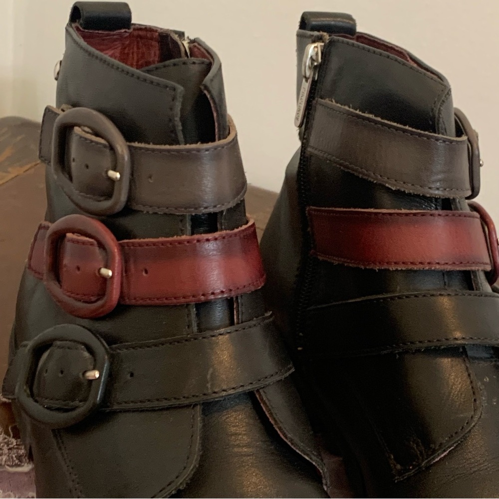 Pikolinos Caravaca Buckle Leather Ankle Boots - Picture 4 of 16